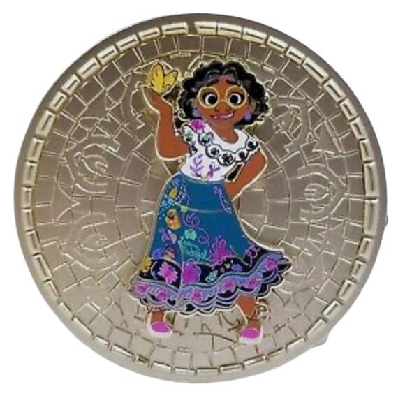 Disney Encanto Mirabel Large Pin Ornament Happy Holidays 2021 Christmas limited - Picture 1 of 5